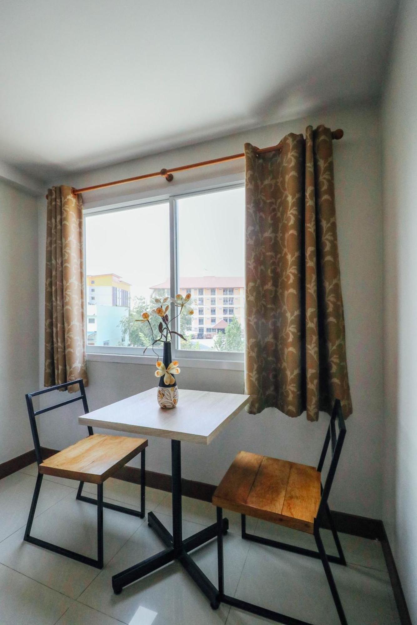 ดีดี เพลส Apartment สุพรรณบุรี ภายนอก รูปภาพ